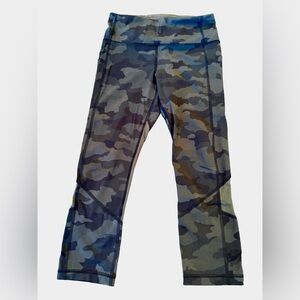 Lululemon Athletica Camouflage Leggings size 6